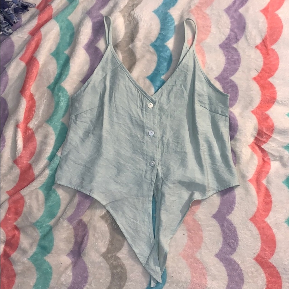 tank top (buttoned and tie)
